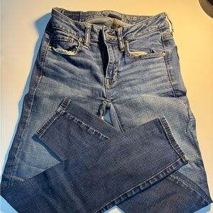 American Eagle Outfitters Womens Size 2 Super Stretch Skinny Jeans Blue Wash